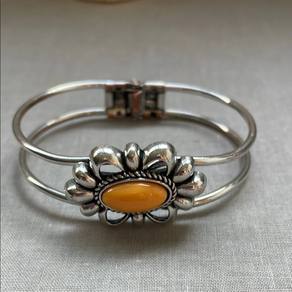 Silver and Yellow Floral Bracelet - Picture 1 of 7